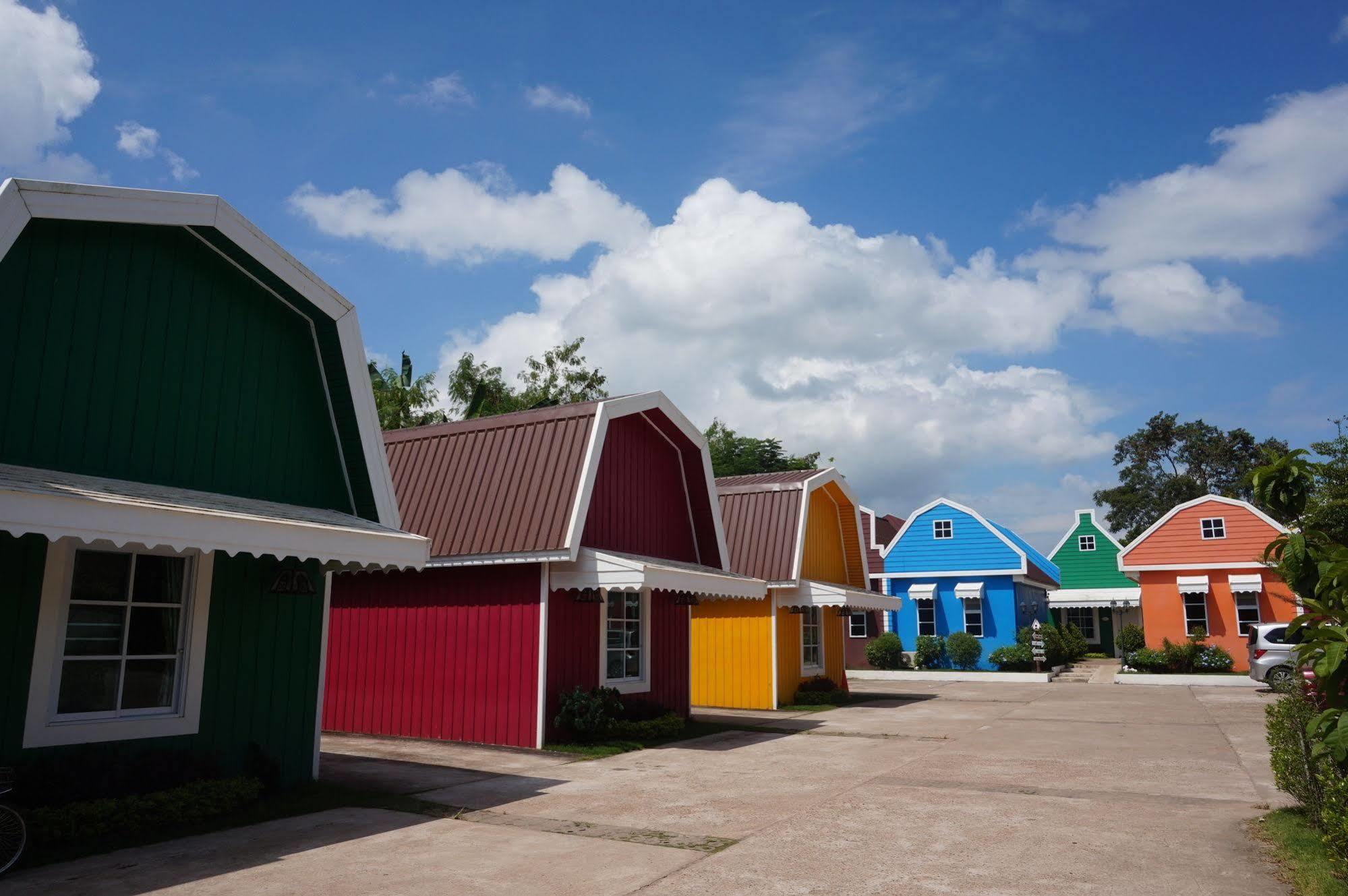 Color Ville Hotel Sha Certified Sakon Nakhon Zewnętrze zdjęcie