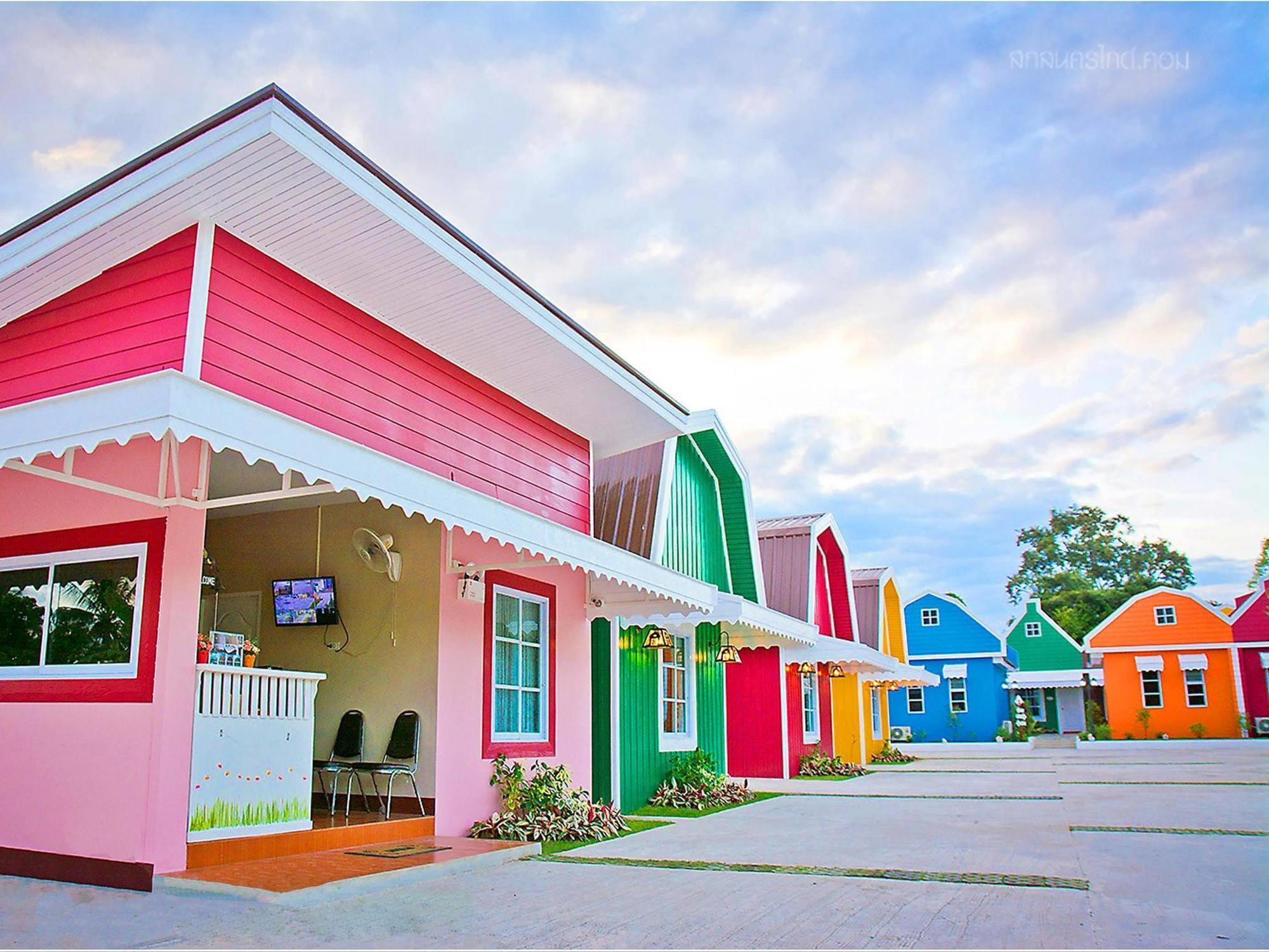 Color Ville Hotel Sha Certified Sakon Nakhon Zewnętrze zdjęcie