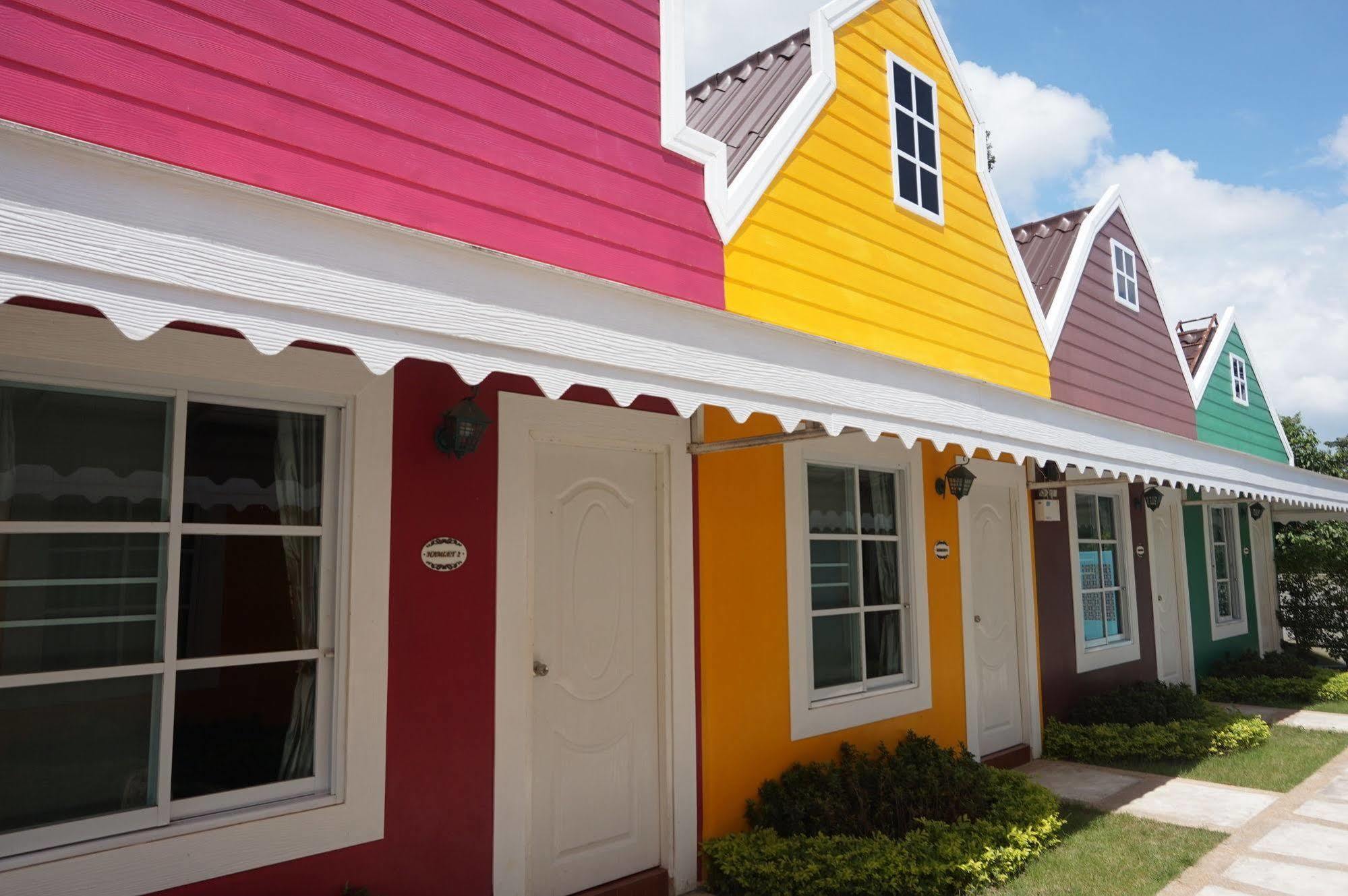 Color Ville Hotel Sha Certified Sakon Nakhon Zewnętrze zdjęcie