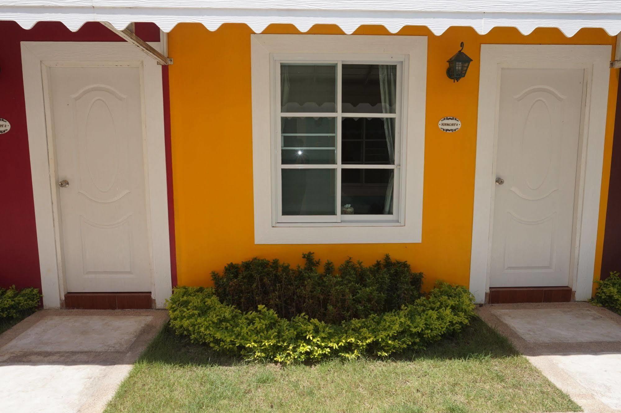 Color Ville Hotel Sha Certified Sakon Nakhon Zewnętrze zdjęcie