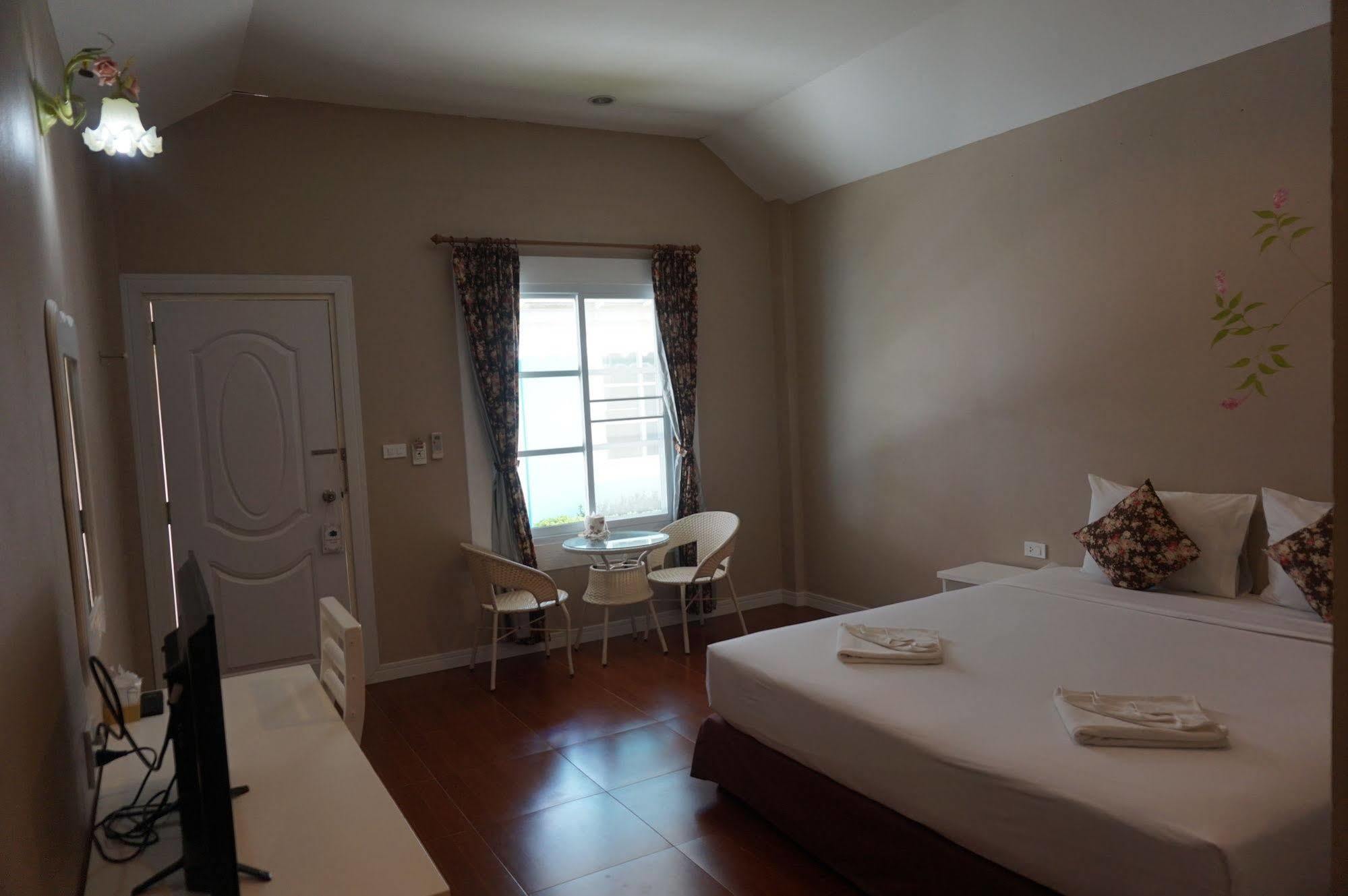 Color Ville Hotel Sha Certified Sakon Nakhon Zewnętrze zdjęcie